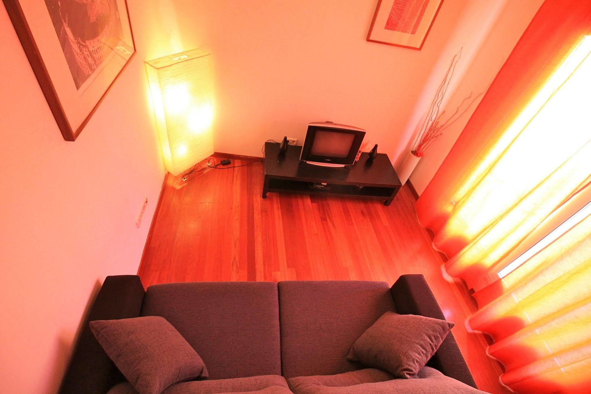 Prado Apartments มาดริด ภายนอก รูปภาพ