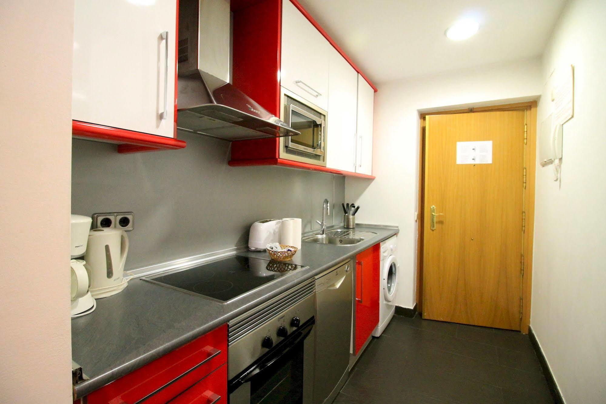Prado Apartments มาดริด ภายนอก รูปภาพ