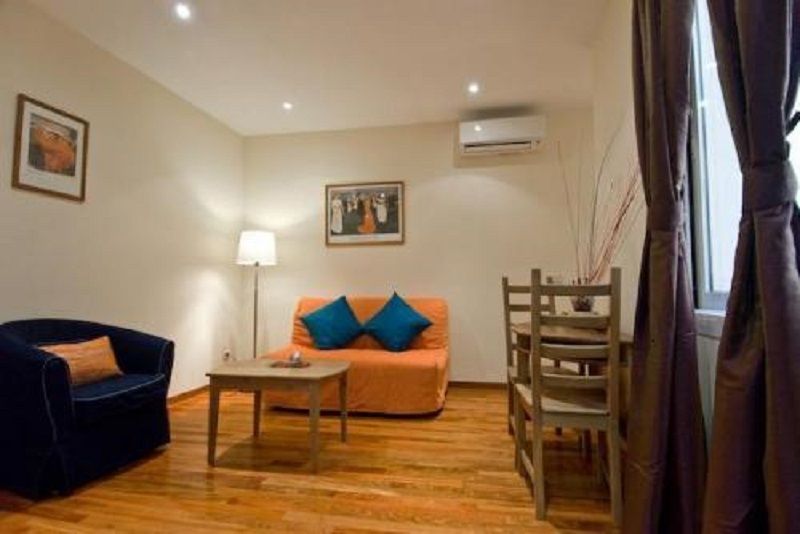 Prado Apartments มาดริด ภายนอก รูปภาพ